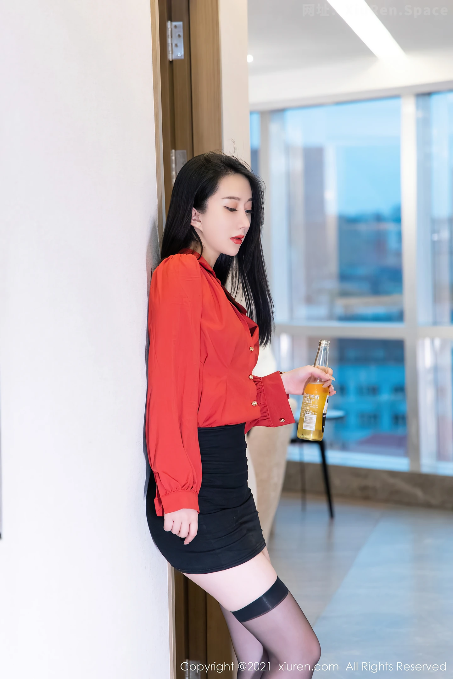 图片[3]-[XiuRen秀人网]VOL.4253 模特苏小曼babyface经典猩红衬衫半脱露蕾丝内衣完美诱惑写真50P-秀人网官方网站